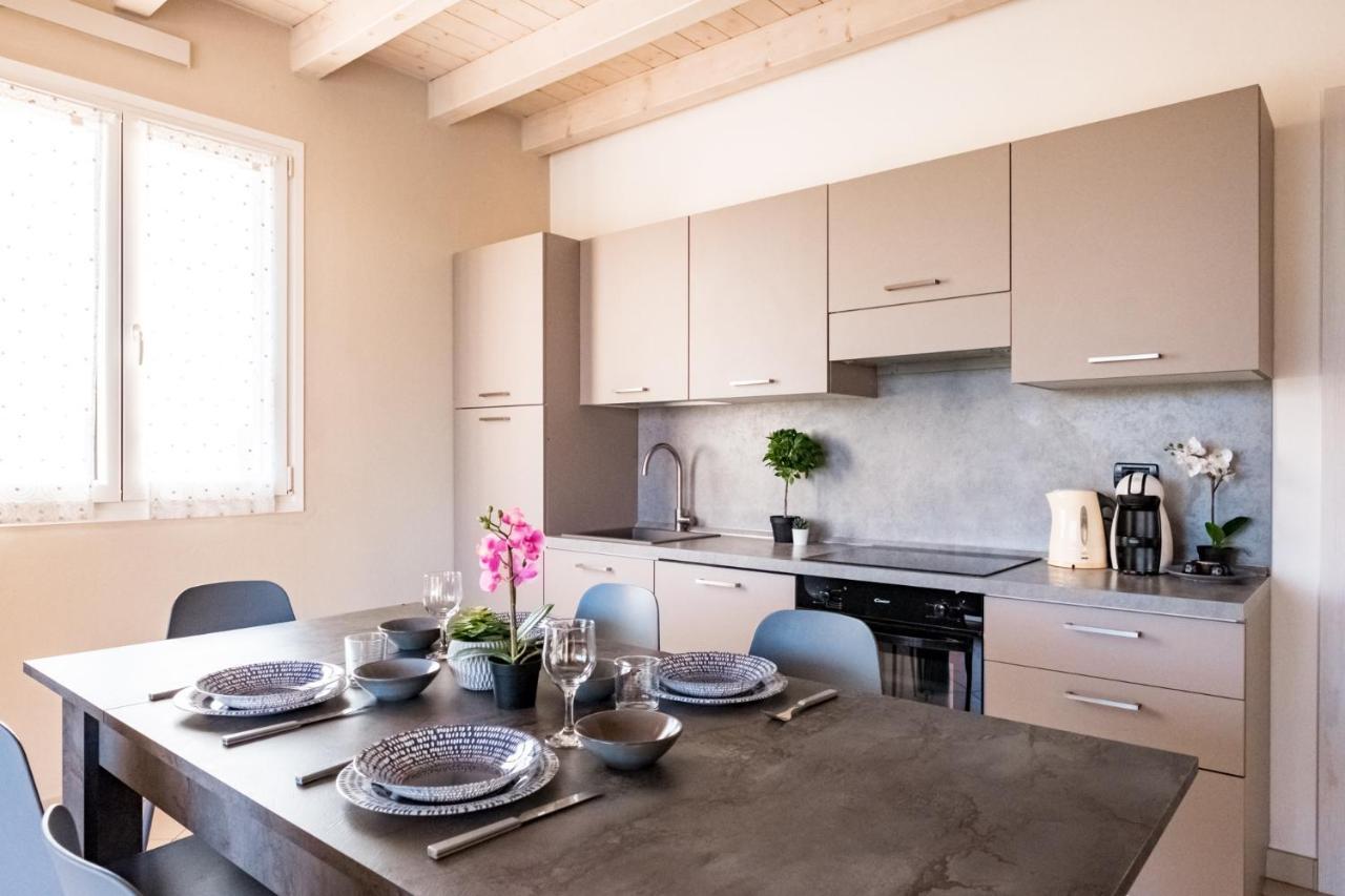 Residenza Oleandro Apartamento Desenzano del Garda Exterior foto
