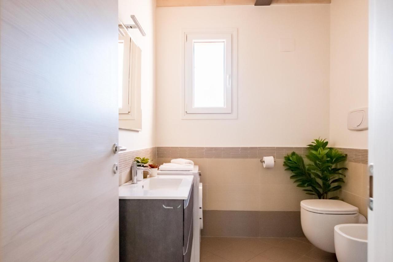 Residenza Oleandro Apartamento Desenzano del Garda Exterior foto