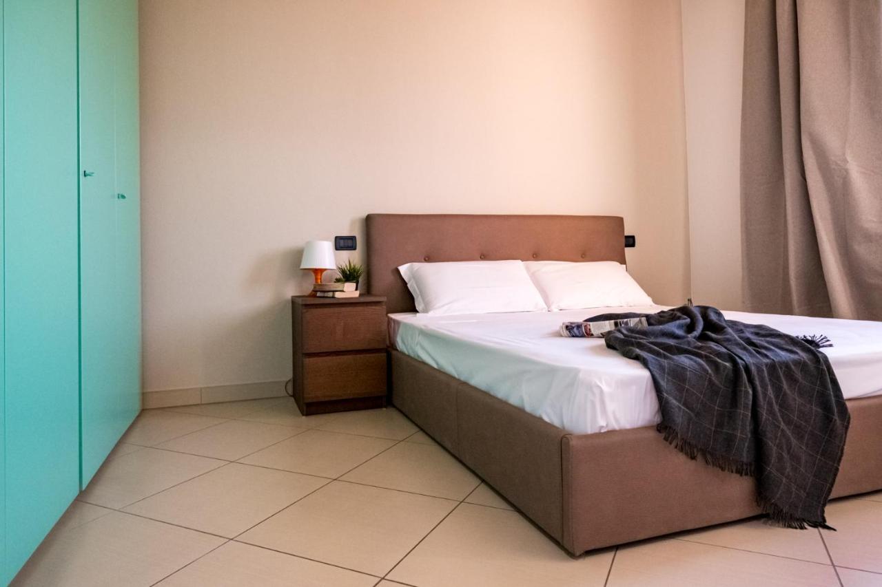 Residenza Oleandro Apartamento Desenzano del Garda Exterior foto